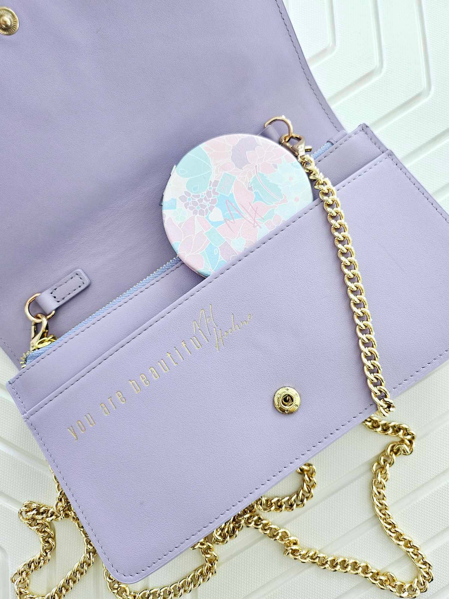 'Uplift your Style' Leather Bag