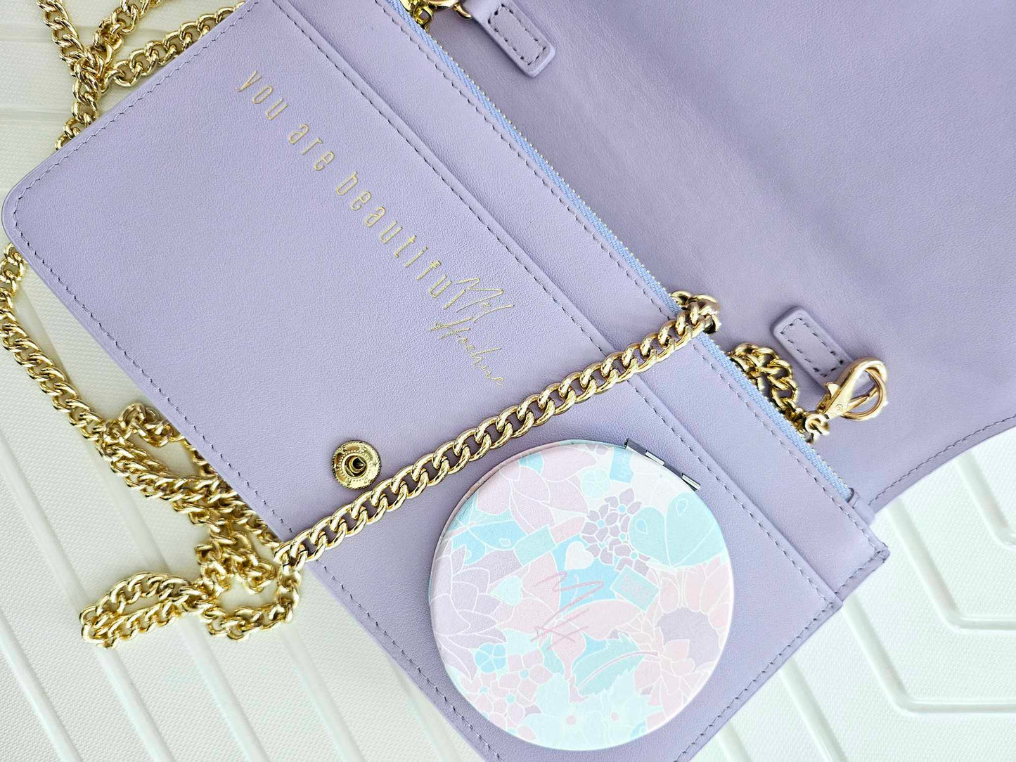 'Uplift your Style' Leather Bag
