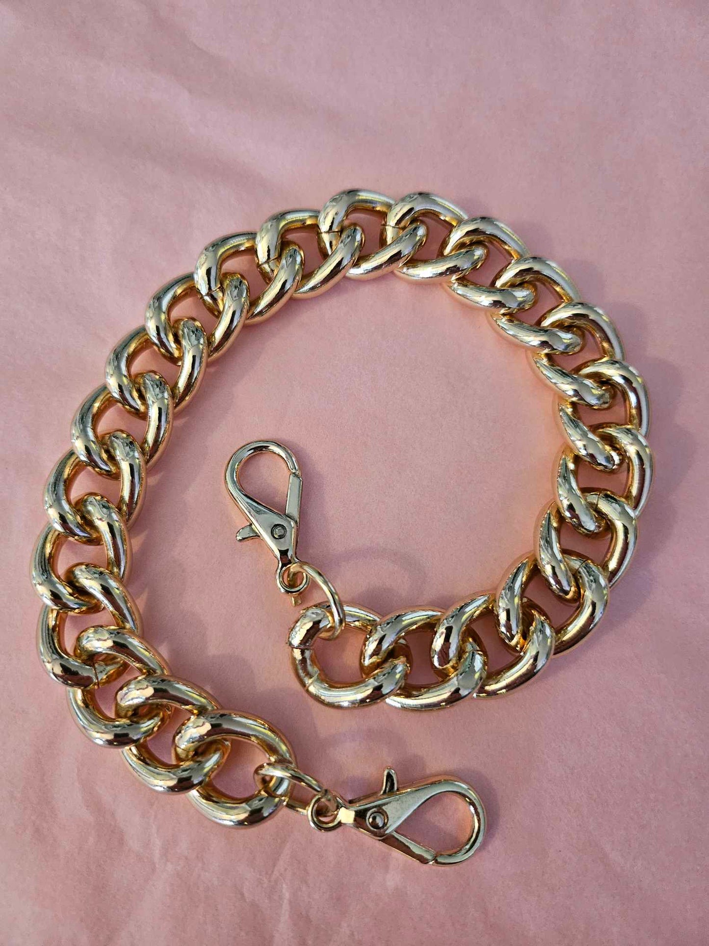 Chunky gold chain bag strap by Mel Style — interchangeable accessory