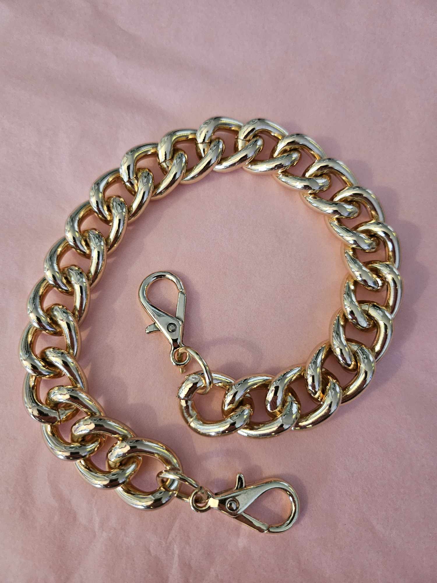 Chunky gold chain bag strap by Mel Style — interchangeable accessory